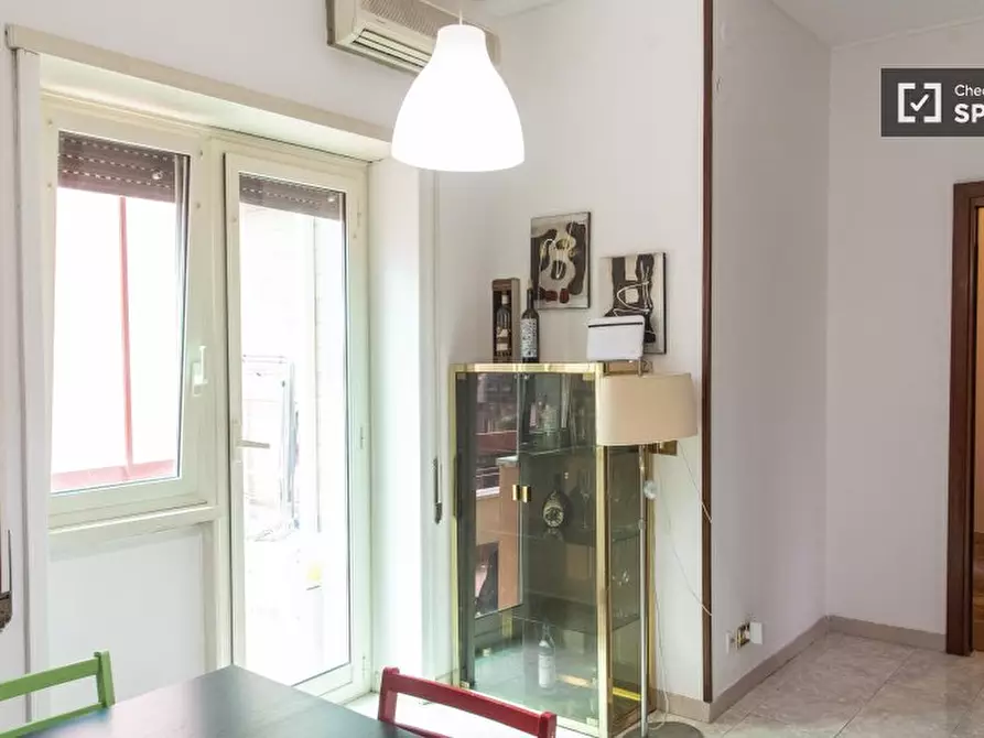 Immagine 18 di Camera condivisa in affitto  in Via Quirino Majorana a Roma
