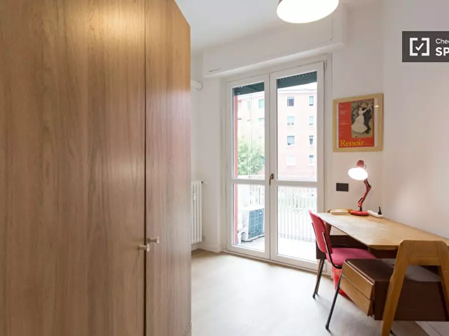 Immagine 14 di Camera condivisa in affitto  in Via Lorenteggio a Milano