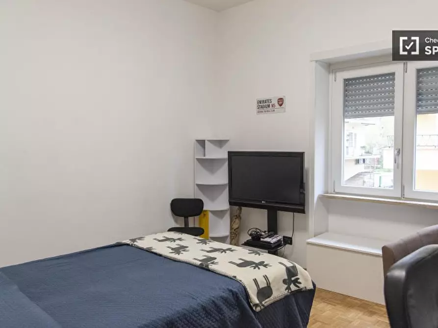 Immagine 1 di Camera condivisa in affitto  in Piazza Conca d'Oro a Roma