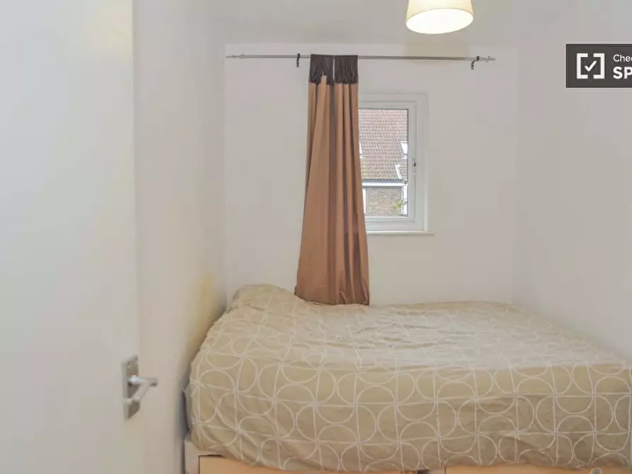 Immagine 11 di Appartamento in affitto  in Bowers Walk a East Ham