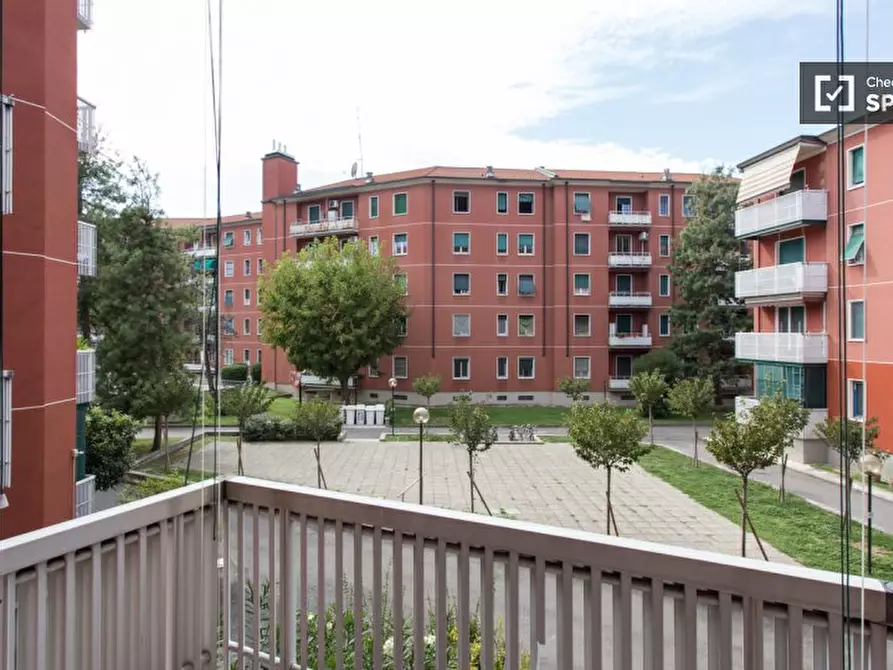 Immagine 10 di Camera condivisa in affitto  in Via Lorenteggio a Milano