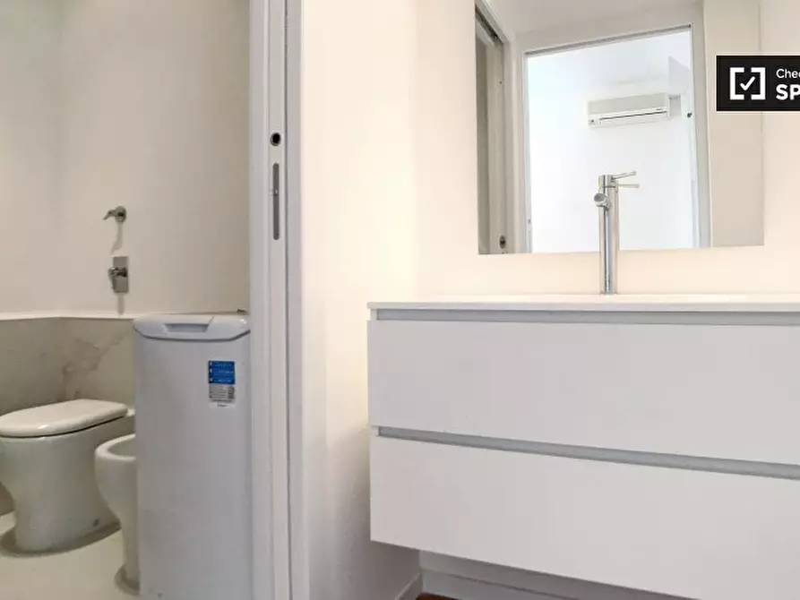 Immagine 14 di Appartamento in affitto  in Via Gianfranco Zuretti, 20125 Milano MI, Italy a Milano