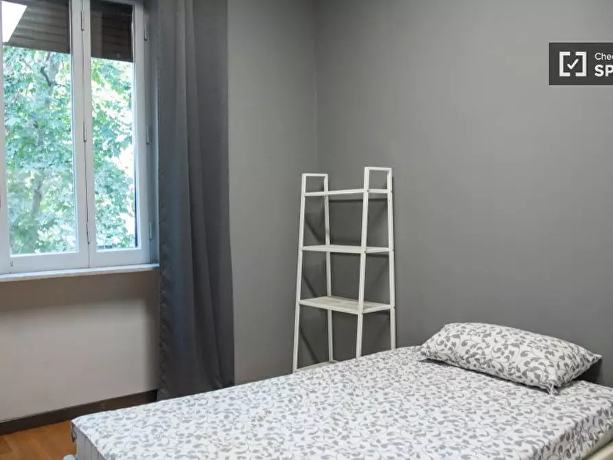 Immagine 11 di Camera condivisa in affitto  in Viale Parioli a Roma