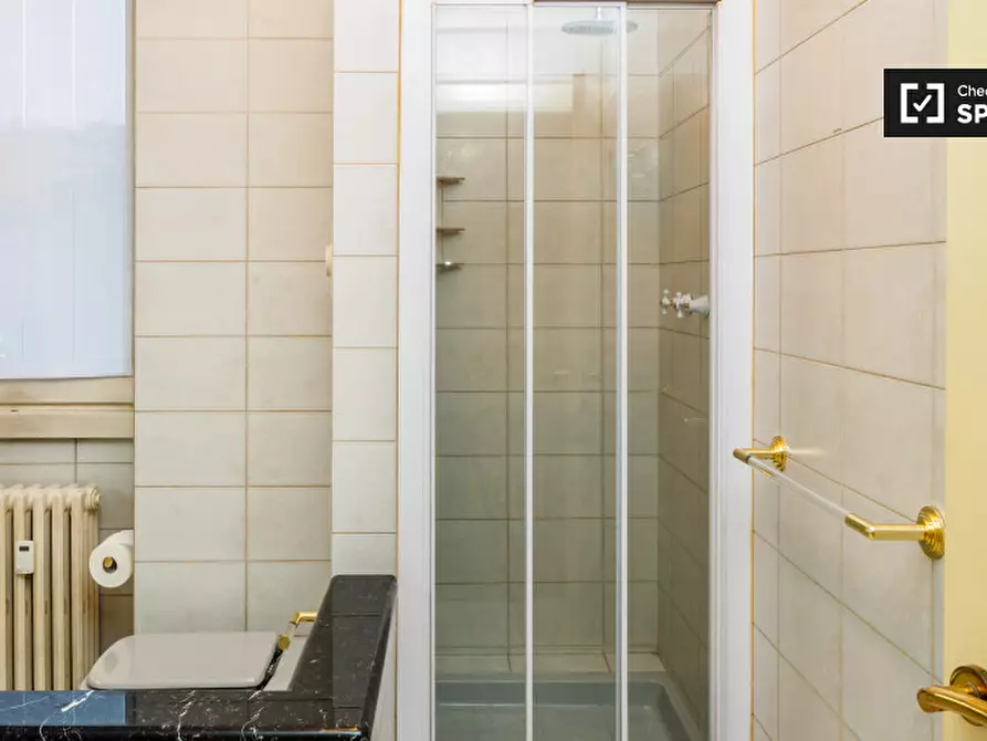 Immagine 13 di Camera condivisa in affitto  in Via Moisè Loria a Milano