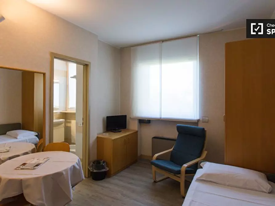 Immagine 2 di Ufficio in affitto  in Via Domenico Cimarosa a Milano