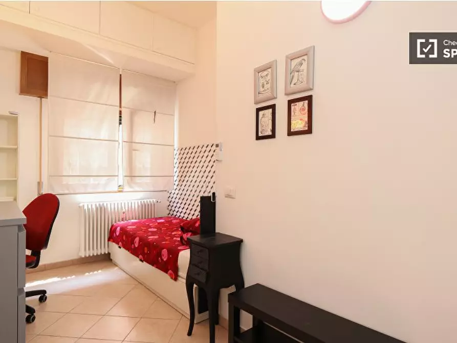 Immagine 1 di Camera condivisa in affitto  in Via Antonio Carnevali a Milano