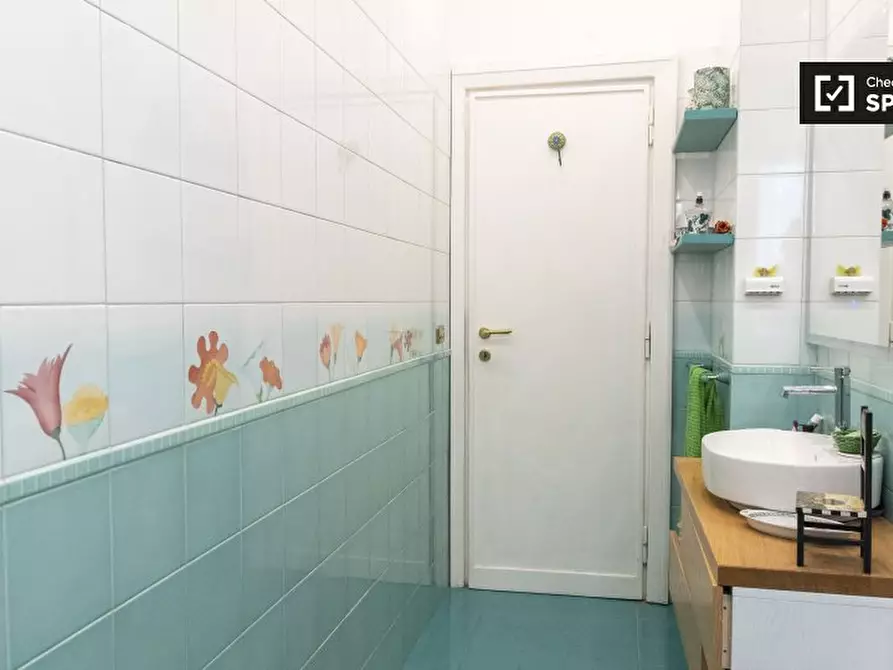 Immagine 8 di Camera condivisa in affitto  in Viale Somalia a Roma