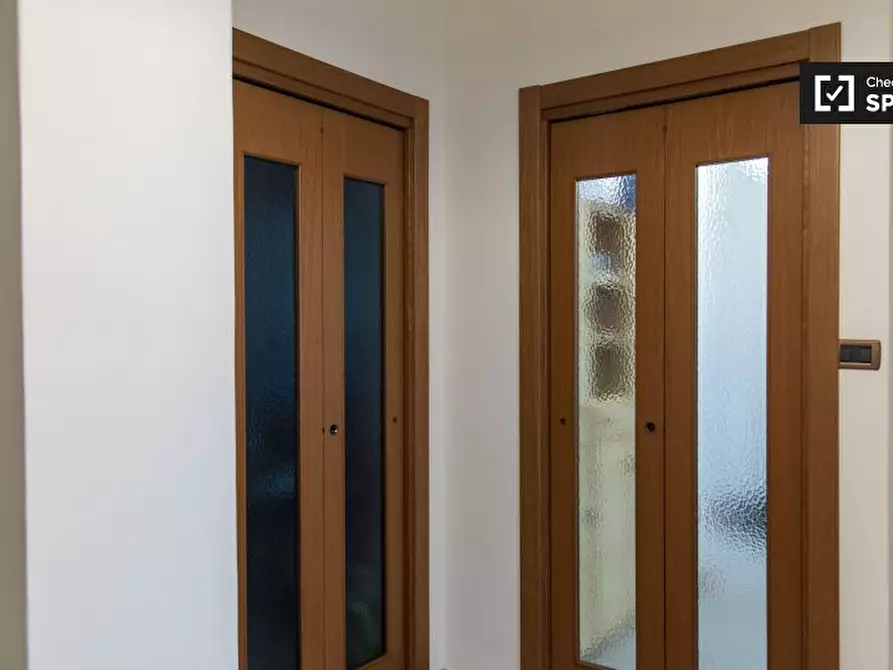 Immagine 19 di Camera condivisa in affitto  in Via Leone IX a Roma