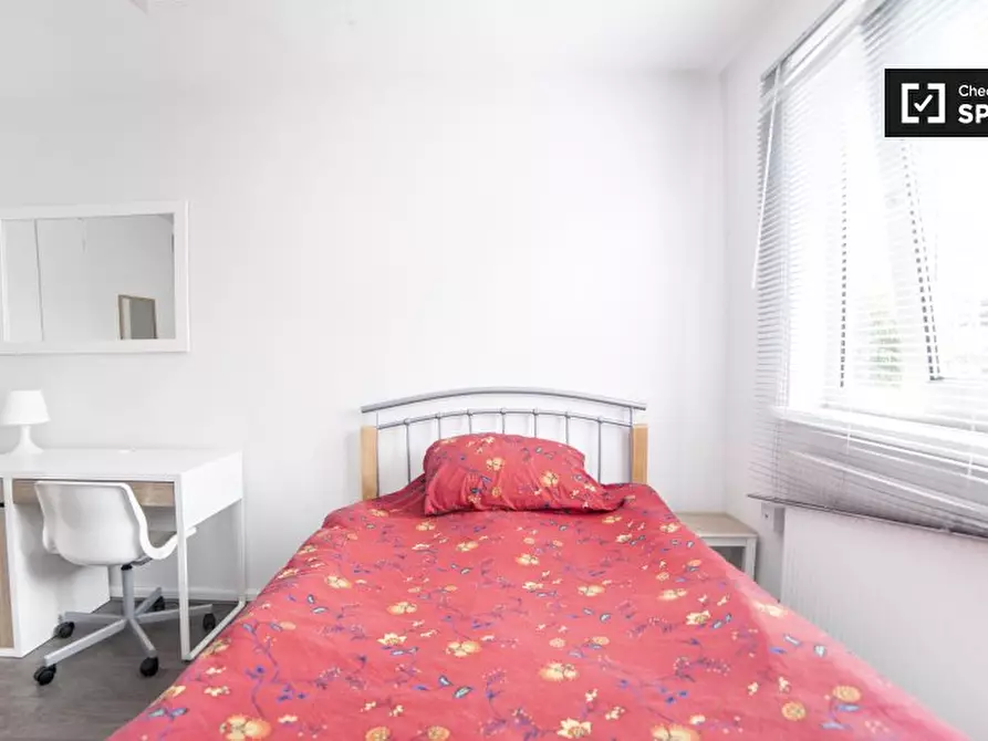 Immagine 3 di Camera condivisa in affitto  in Poplar a Poplar