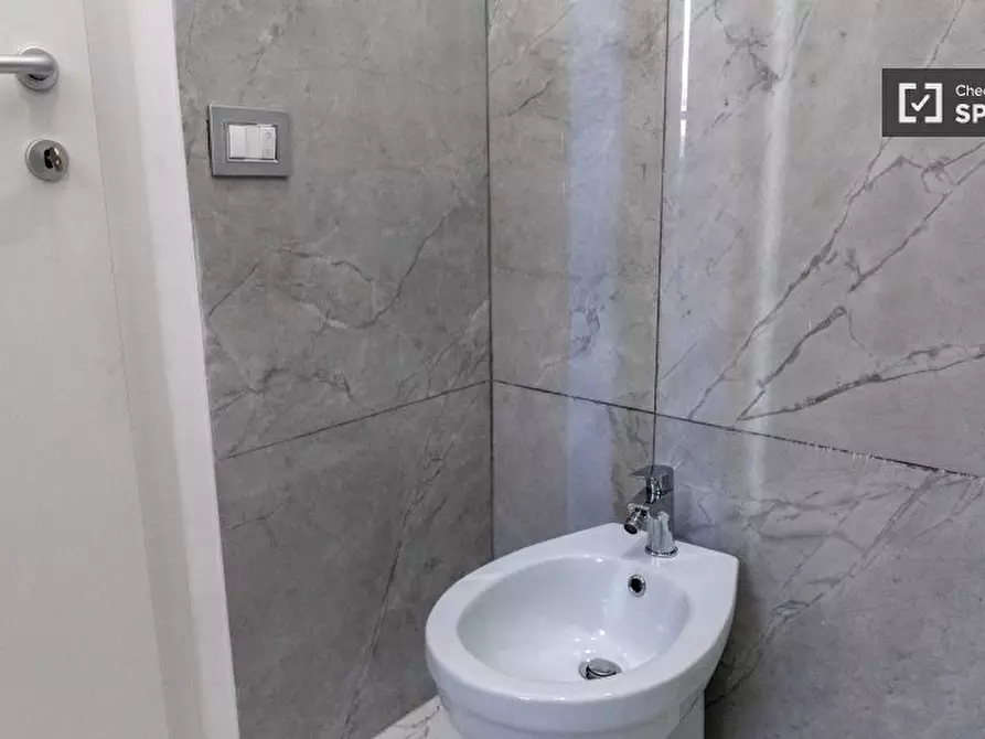 Immagine 18 di Camera condivisa in affitto  in Piazza di S. Croce in Gerusalemme a Roma