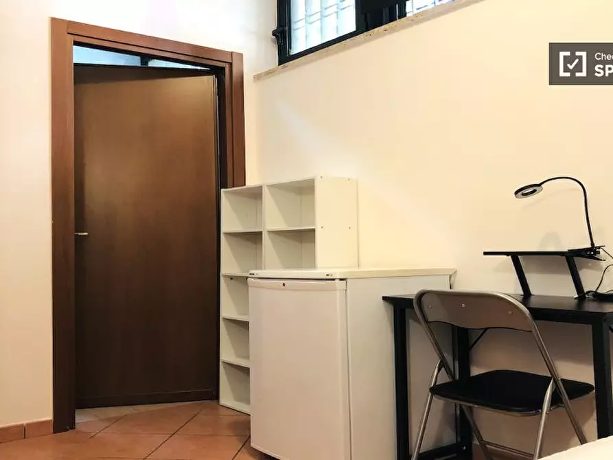 Immagine 4 di Camera condivisa in affitto  in Via Alessandro Brisse a Roma