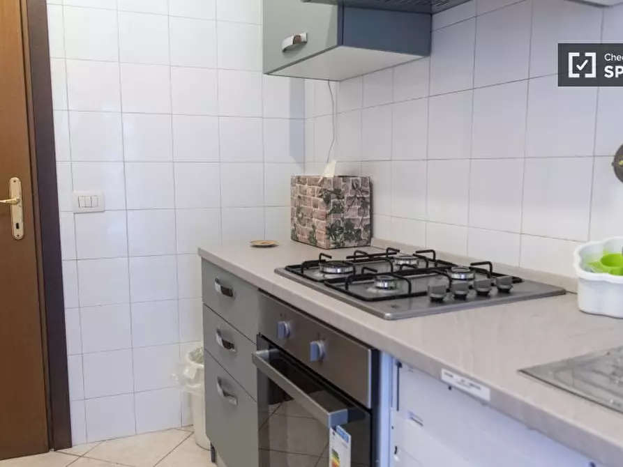 Immagine 12 di Appartamento in affitto  in Via Suor Maria Mazzarello a Roma