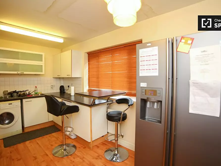 Immagine 10 di Camera condivisa in affitto  in Atlantis Cl a Barking