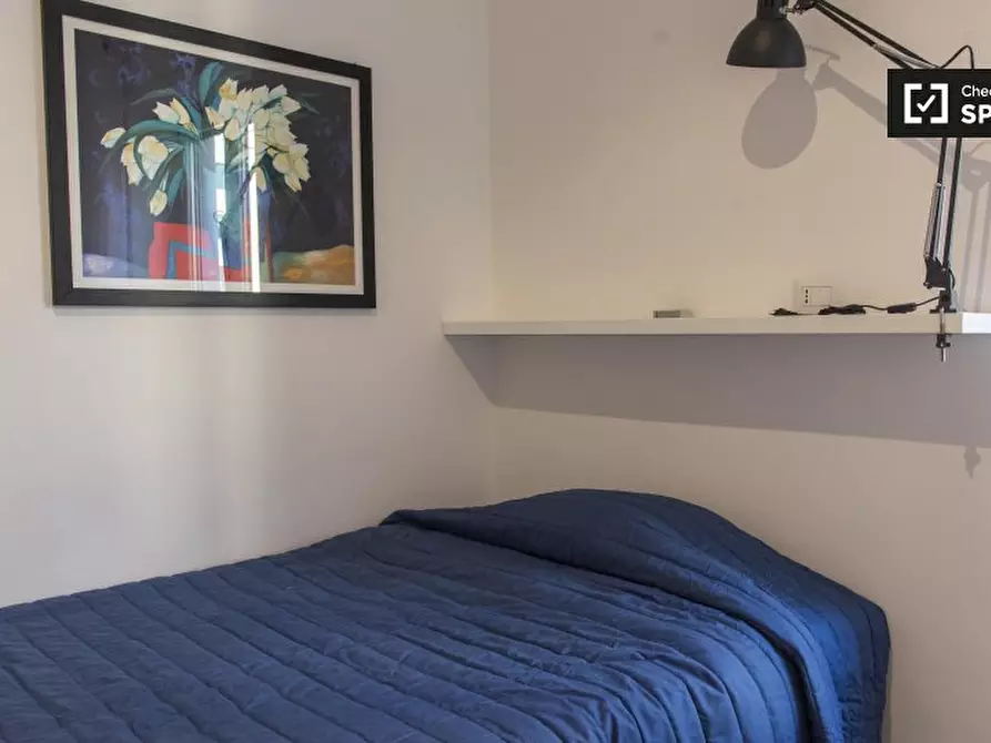 Immagine 2 di Camera condivisa in affitto  in Largo Ettore Marchiafava a Roma