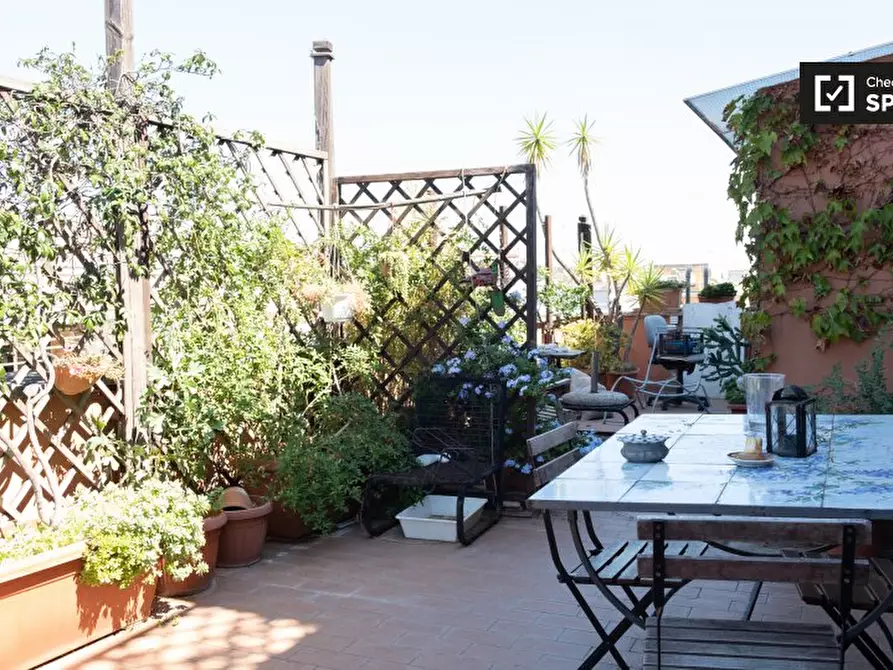 Immagine 14 di Camera condivisa in affitto  in Via Pietro Cartoni a Roma