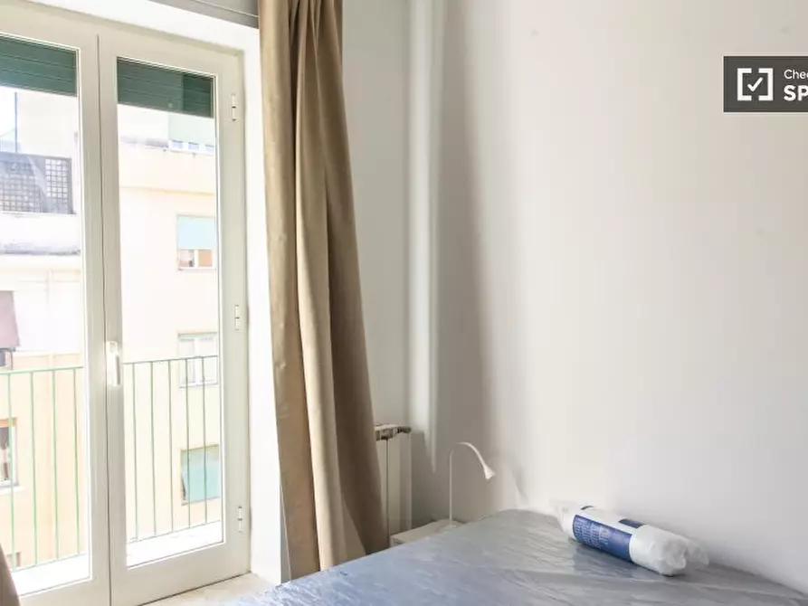 Immagine 1 di Camera condivisa in affitto  in Via Arezzo a Roma