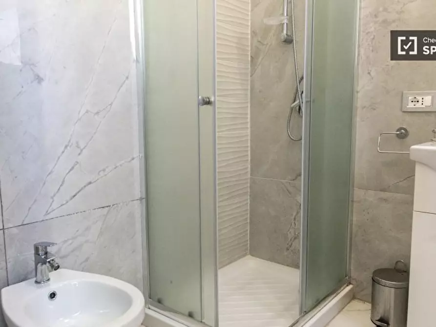 Immagine 16 di Camera condivisa in affitto  in Piazza di S. Croce in Gerusalemme a Roma