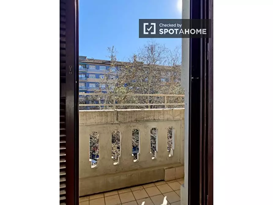Immagine 4 di Camera condivisa in affitto  in Viale Campania a Milano