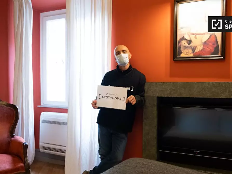 Immagine 12 di Ufficio in affitto  in Via del Banco di Santo Spirito a Roma