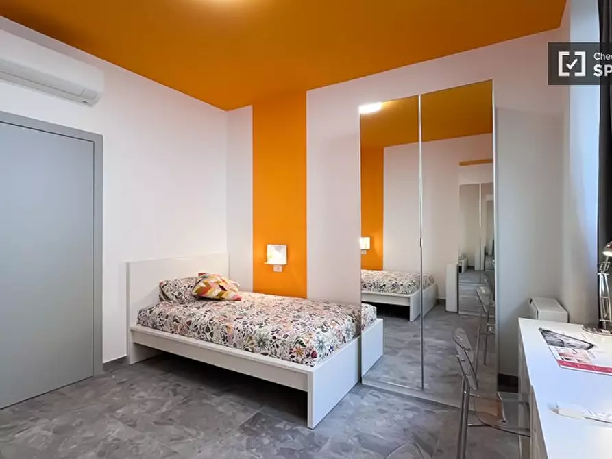 Immagine 2 di Camera condivisa in affitto  in Via Paolo Lomazzo a Milano