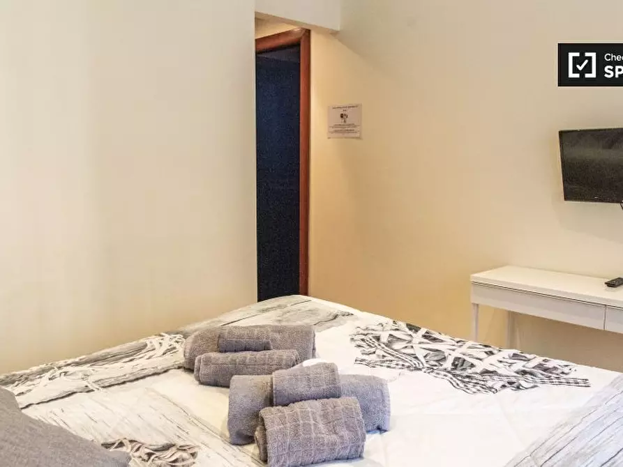 Immagine 4 di Camera condivisa in affitto  in Via Tigrè a Roma