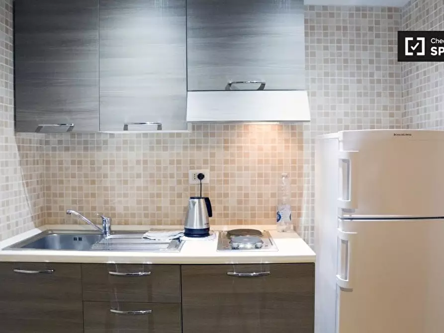 Immagine 9 di Ufficio in affitto  in Via Ildebrando Vivanti a Roma