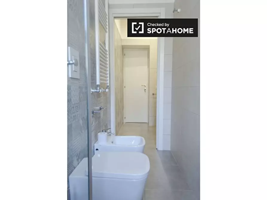 Immagine 16 di Appartamento in affitto  in Via delle Fornaci, 00165 Roma RM, Italy a Roma