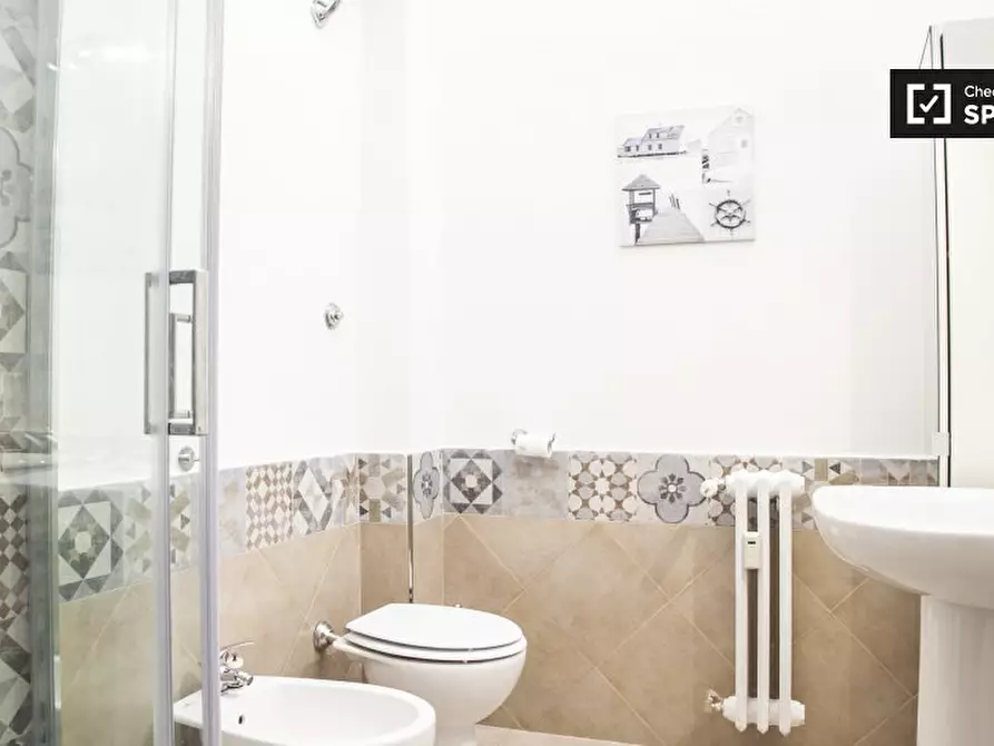 Immagine 12 di Camera condivisa in affitto  in Via Temistocle Calzecchi Onesti a Roma