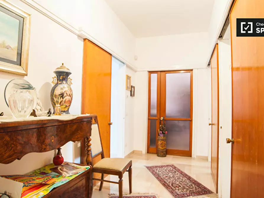 Immagine 6 di Camera condivisa in affitto  in Via Aurelia a Roma