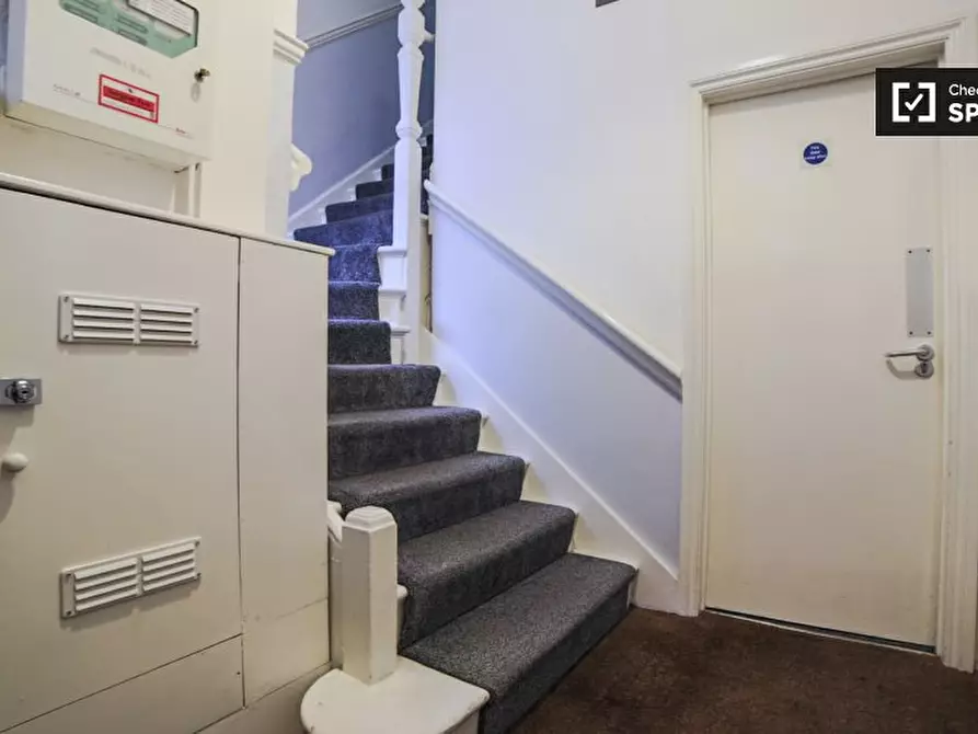 Immagine 4 di Camera condivisa in affitto  in Ground Floor Apartment a Kensington