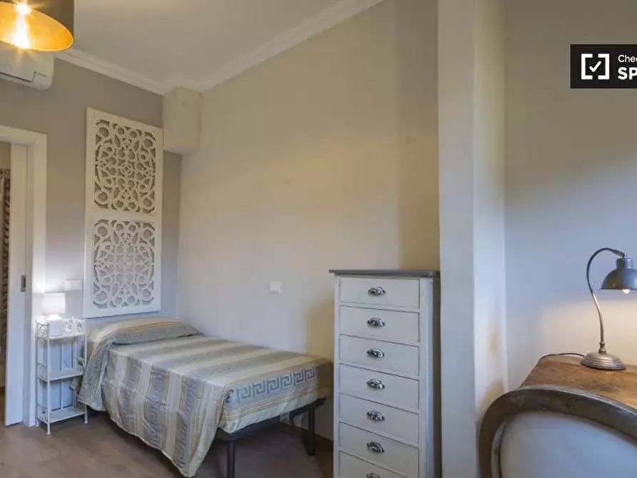 Immagine 6 di Appartamento in affitto  in Piazza Cesare Beccaria, 50121 Firenze FI, Italy a Firenze