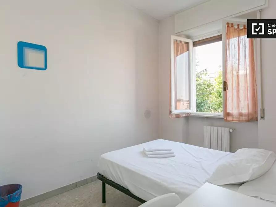 Immagine 2 di Camera condivisa in affitto  in Via Emilio de Marchi a Milano