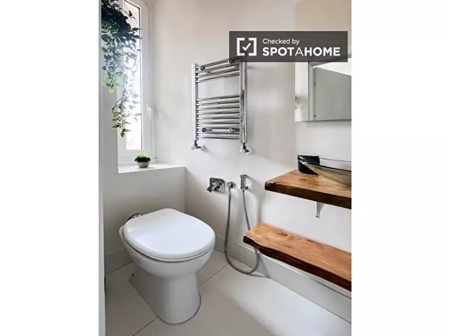 Immagine 10 di Appartamento in affitto  in Via Riva di Trento a Milano