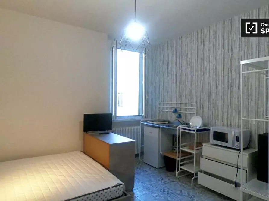 Immagine 17 di Camera condivisa in affitto  in Via Vincenzo Vela a Milano