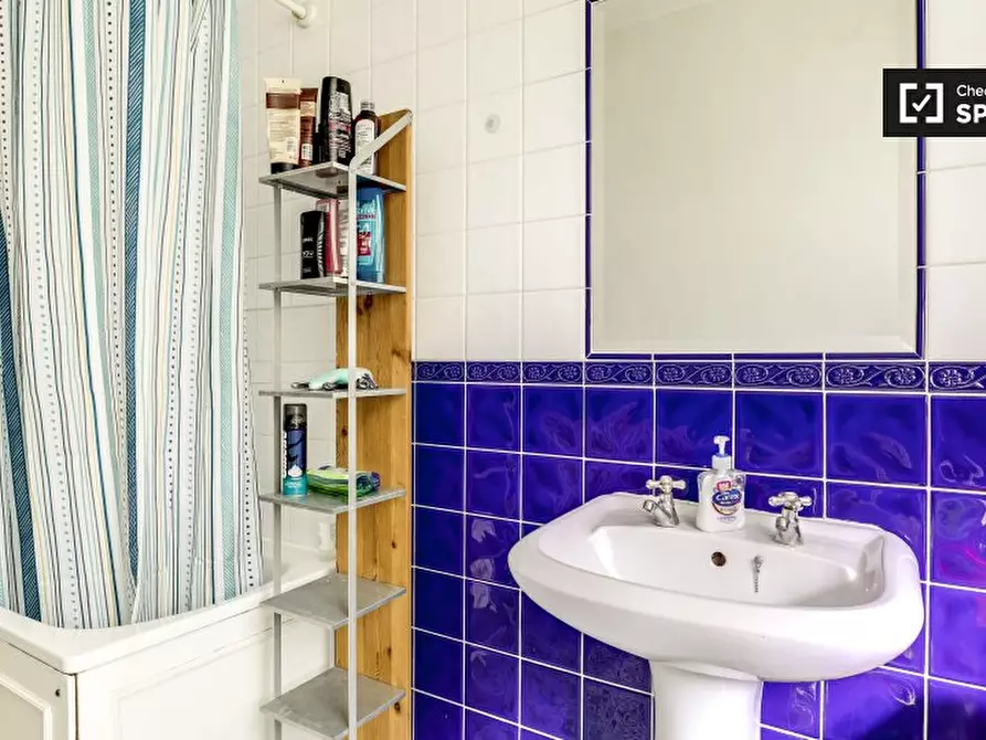 Immagine 10 di Camera condivisa in affitto  in Beaumont Crescent a Hammersmith