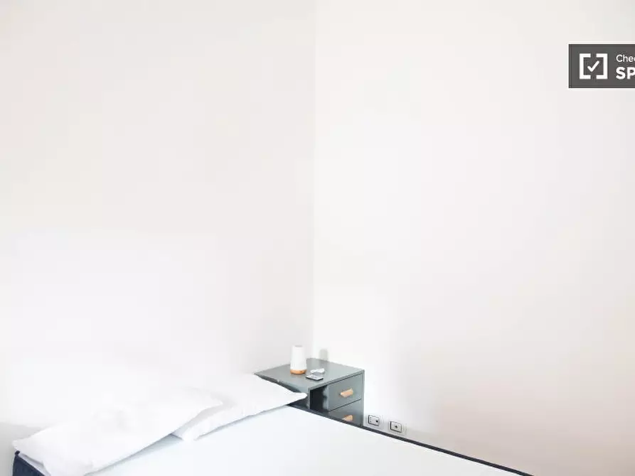 Immagine 3 di Camera condivisa in affitto  in Via Colle Di Mezzo a Roma