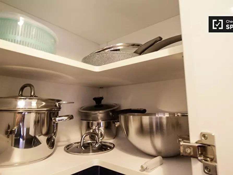 Immagine 12 di Appartamento in affitto  in Alzaia Naviglio Pavese, 20143 Milano MI, Italy a Milano