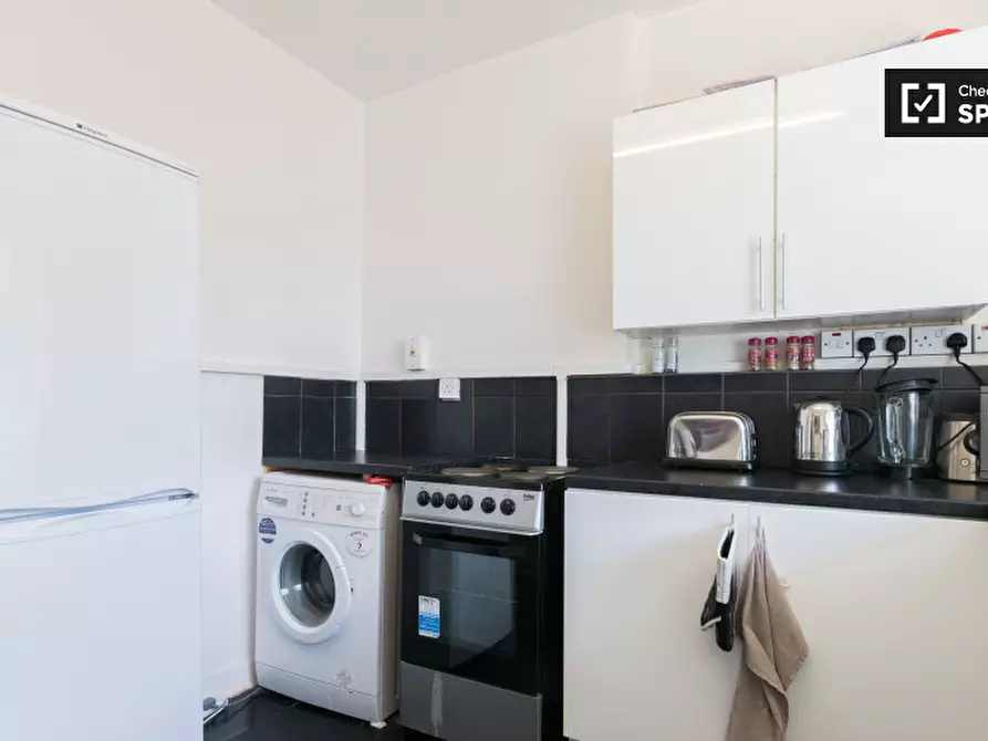 Immagine 4 di Camera condivisa in affitto  in Becklow Gardens a Hammersmith