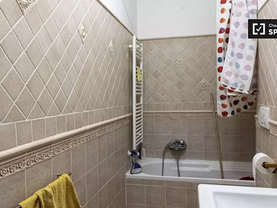 Immagine 7 di Camera condivisa in affitto  in Via Palestro a Roma