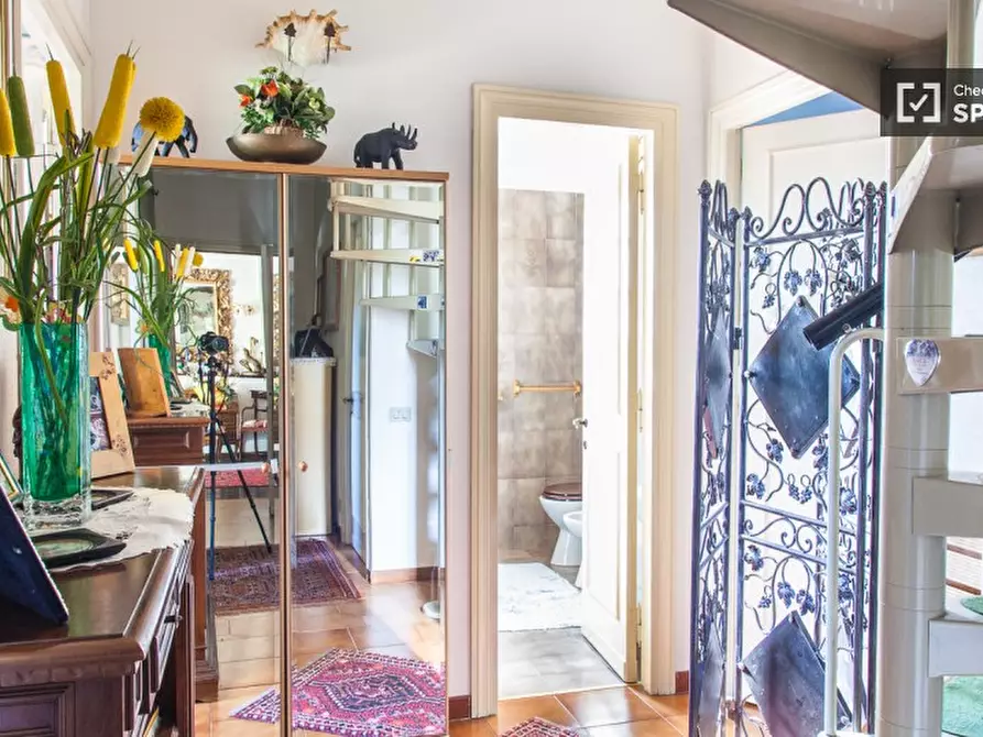 Immagine 6 di Camera condivisa in affitto  in Vicolo Casale Lumbroso a Roma