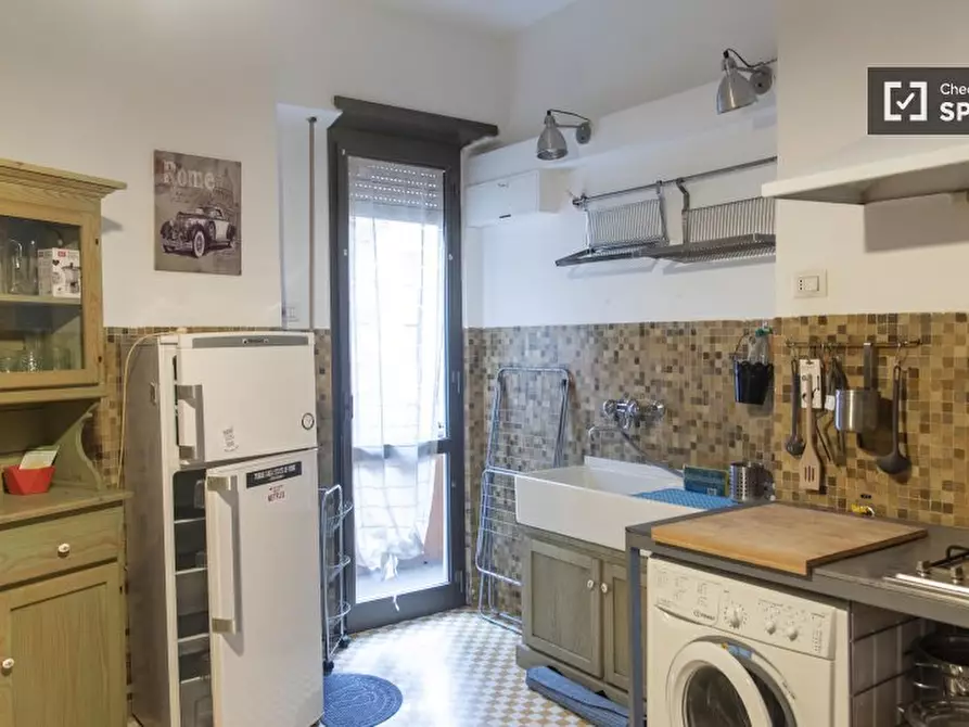 Immagine 12 di Appartamento in affitto  in Viale Telese a Roma