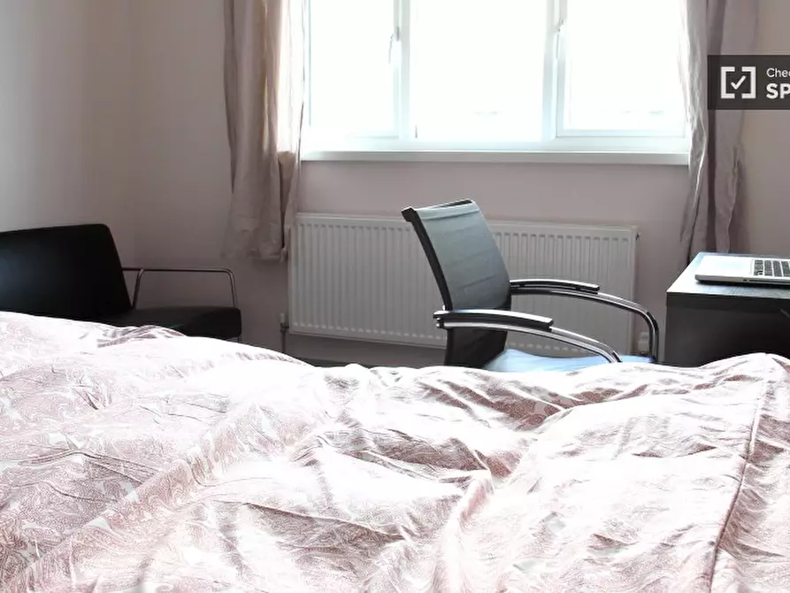 Immagine 6 di Camera condivisa in affitto  in St Leonards Road a Poplar
