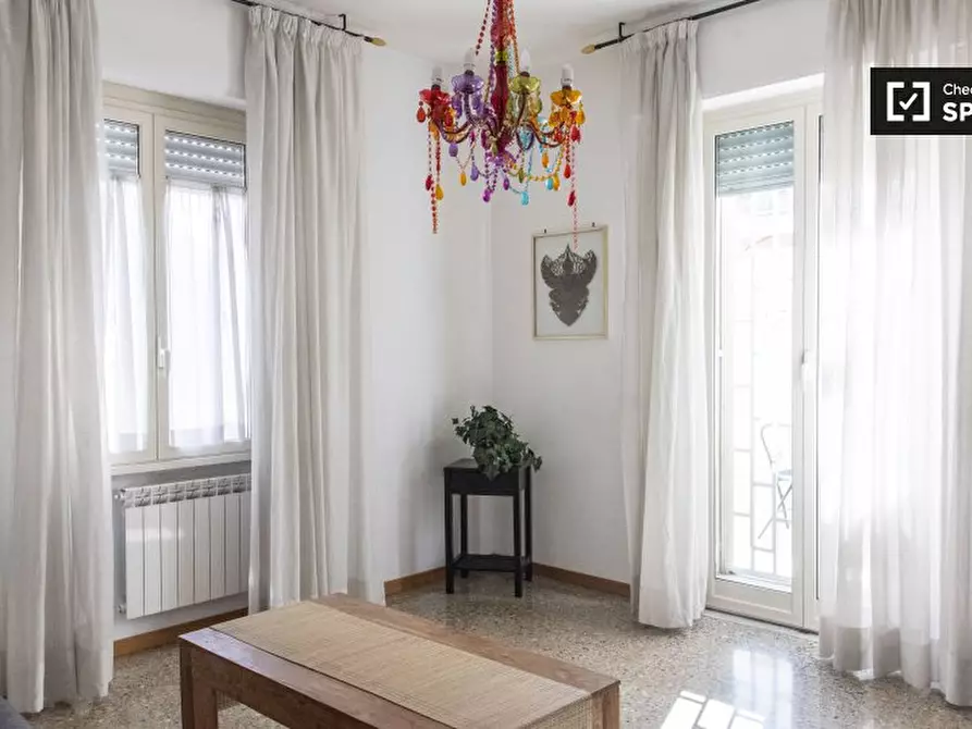 Immagine 2 di Camera condivisa in affitto  in Via Portuense a Roma