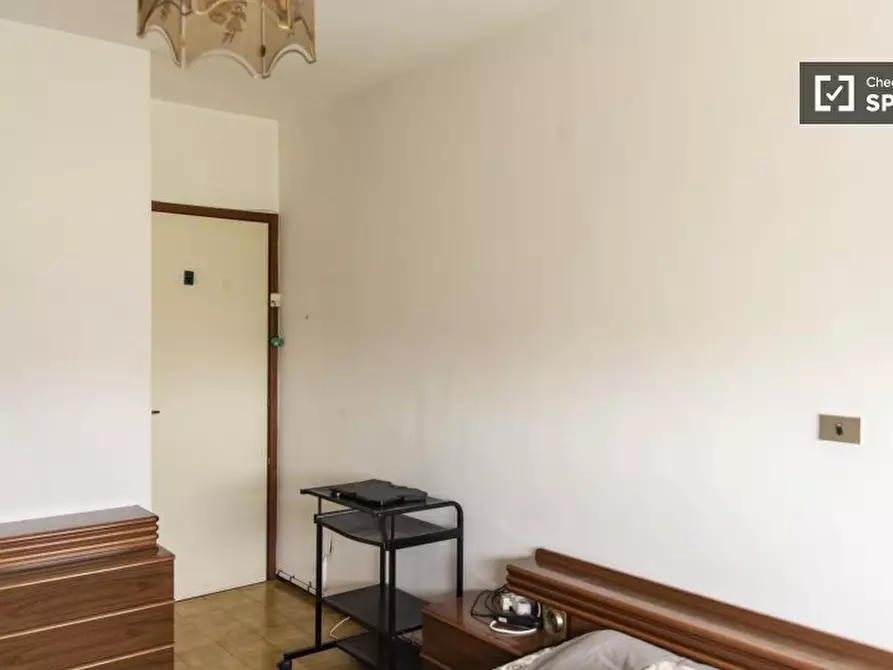 Immagine 3 di Camera condivisa in affitto  in Via Clemente Rebora a Roma