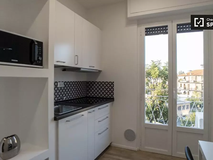 Immagine 13 di Appartamento in affitto  in Via Rutilia a Milano