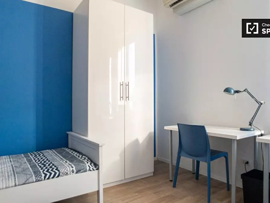 Immagine 3 di Camera condivisa in affitto  in Via S. Giovanna D'Arco a Sesto San Giovanni