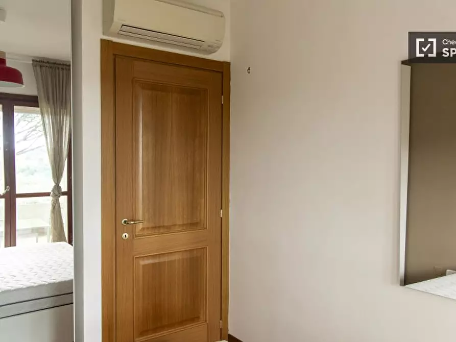 Immagine 10 di Appartamento in affitto  in Via Saronno a Roma