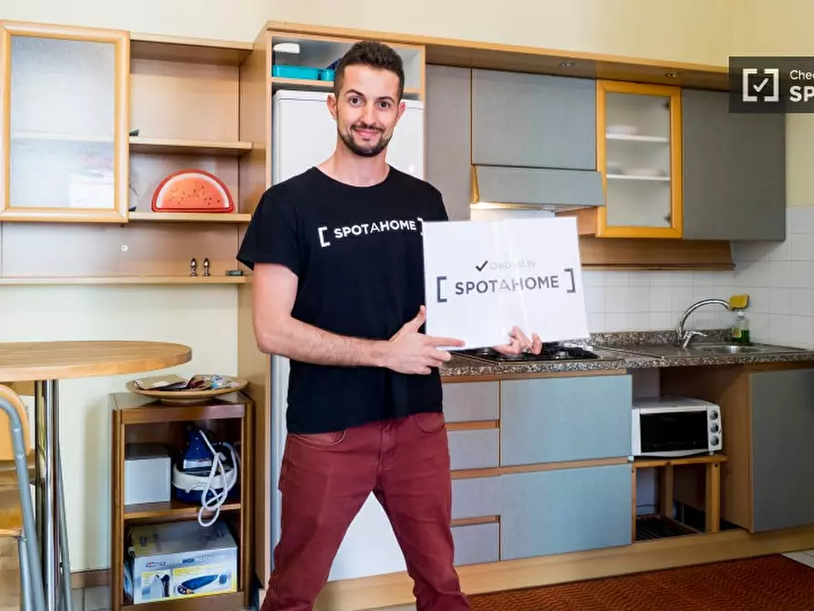 Immagine 19 di Appartamento in affitto  in Via Angelo della Pergola a Milano