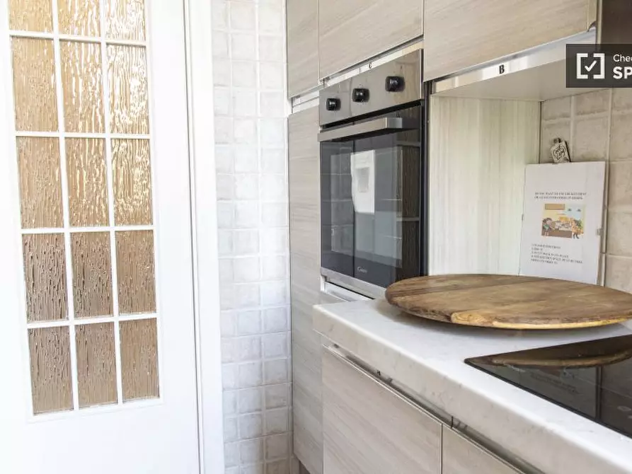 Immagine 10 di Camera condivisa in affitto  in via Carlo Emanuele a Roma