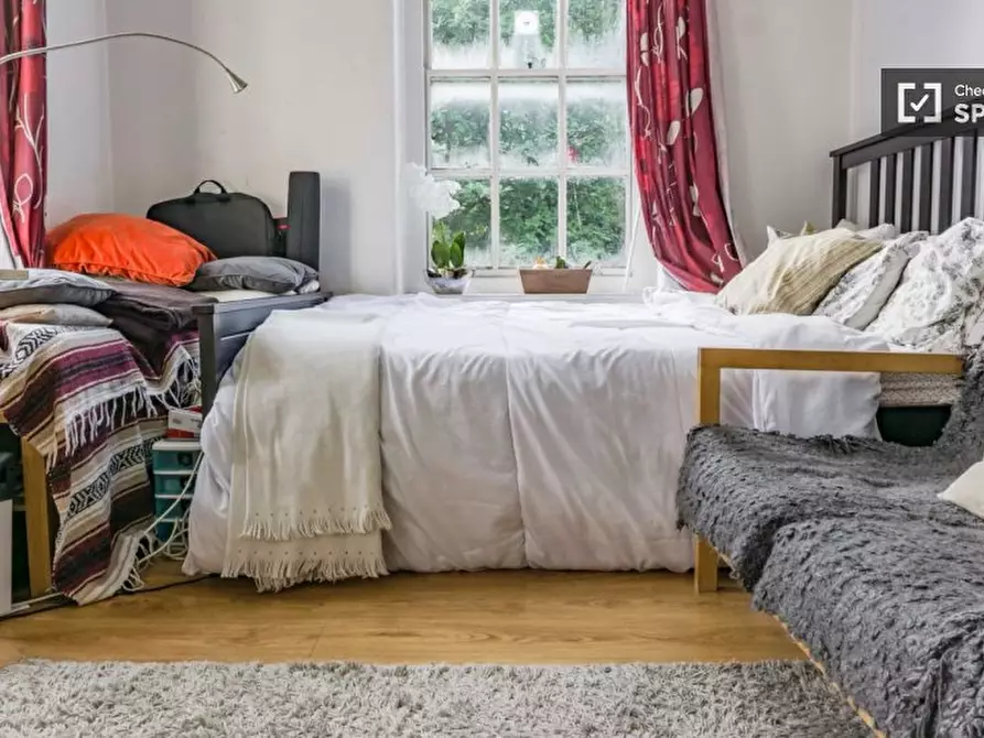 Immagine 11 di Camera condivisa in affitto  in Tadema House, Penford Street a Paddington